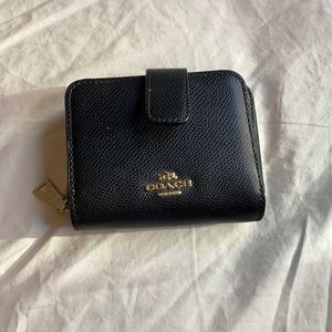 🤑SOLD🤑Coach Leather Wallet, lightly used.